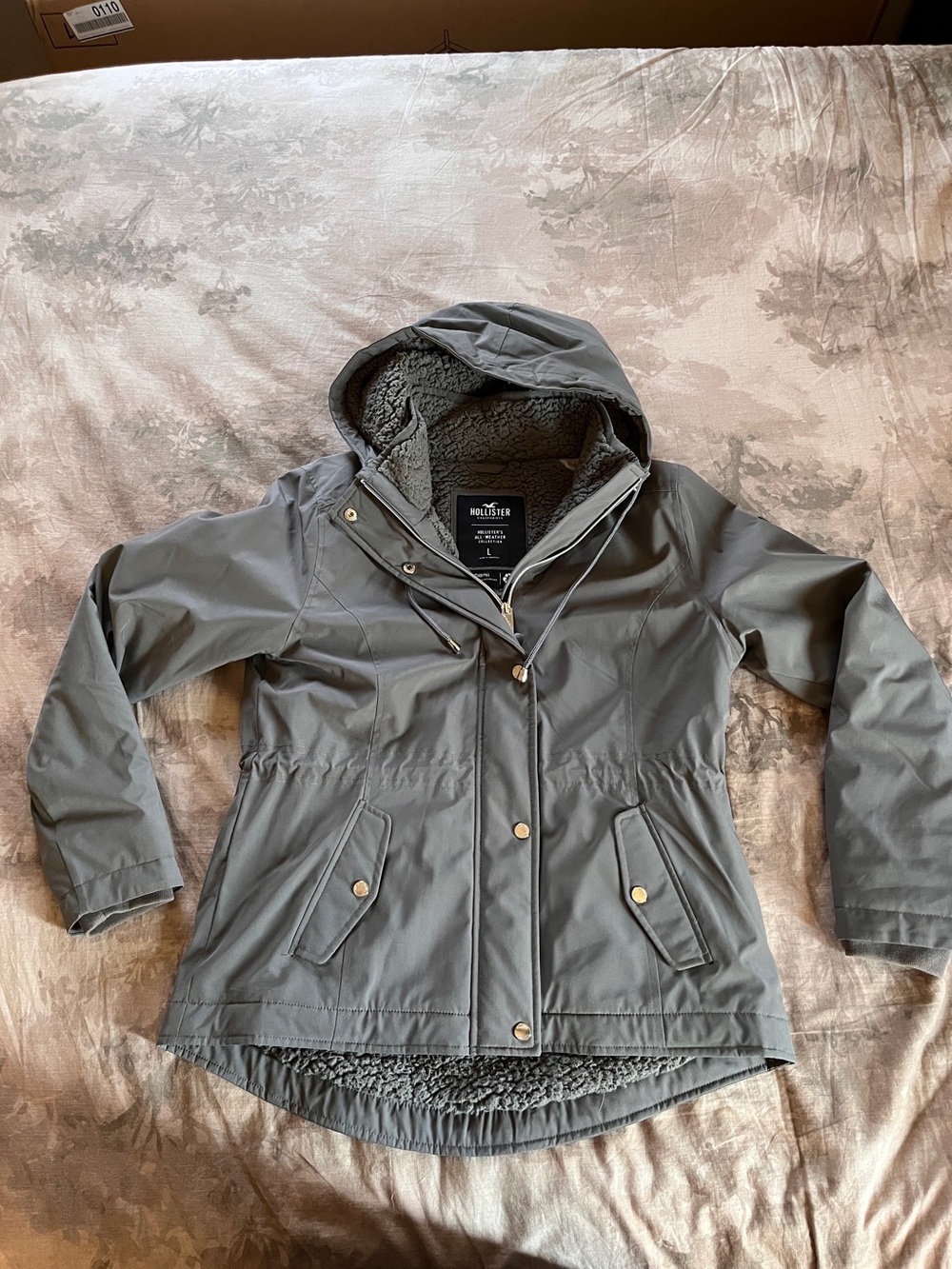 Hollister Women's Hooded Utility Jacket in Gray